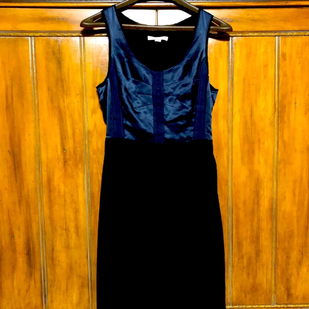 Women’s Black Shell Dress with Blue. Size:0, Banana Republic.